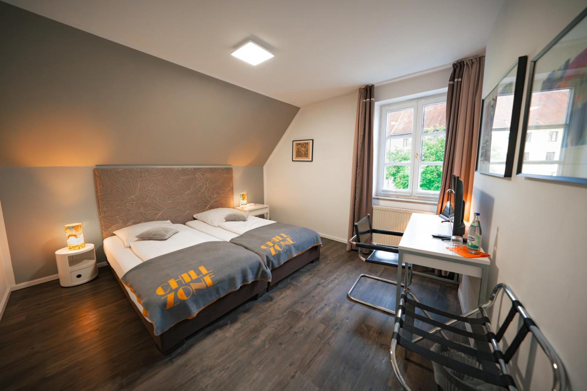 Hotel Bergbauer Mit Late-Self-Check-In Нойбург-ан-дер-Донау Экстерьер фото